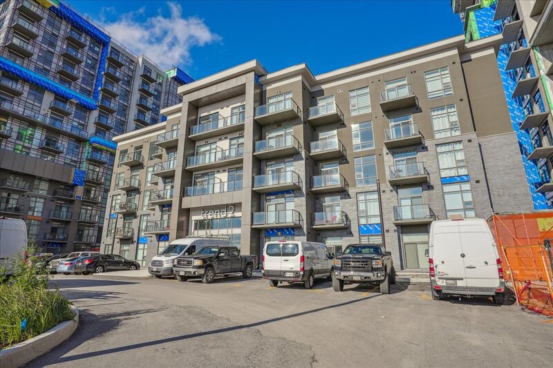 #815-460 Dundas St E, Waterdown